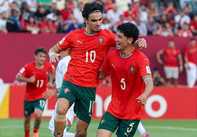 2-0，葡萄牙完胜劲旅，晋级U17世界杯半决赛，米德、内托各入一球